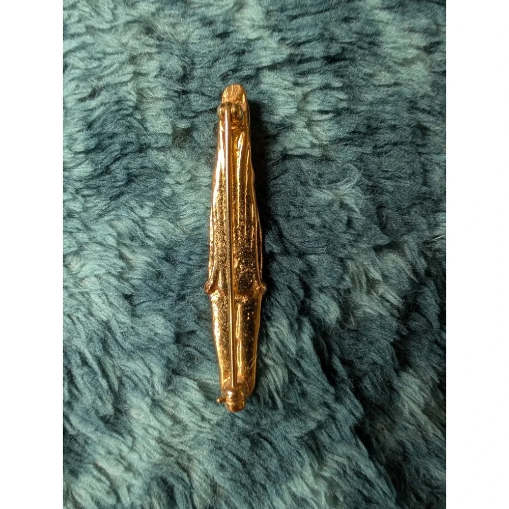 vintage ALVA MuseumReplica pin brooch gold tone Inca Mama-KunaSculpture